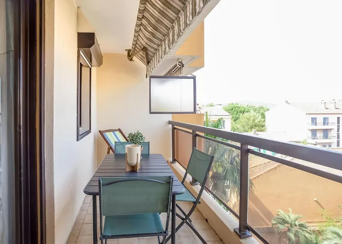 Saint James-13 By Interhome Daire Le Lavandou