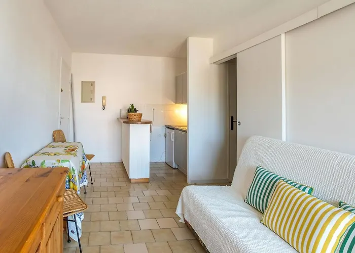 Saint James-13 By Interhome