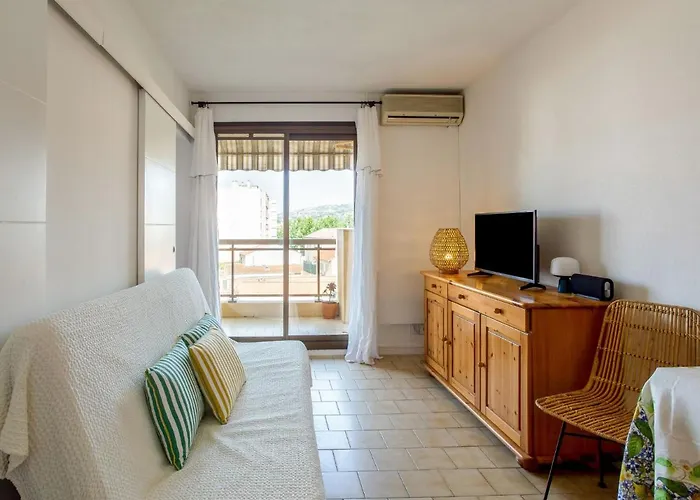 Saint James-13 By Interhome Daire