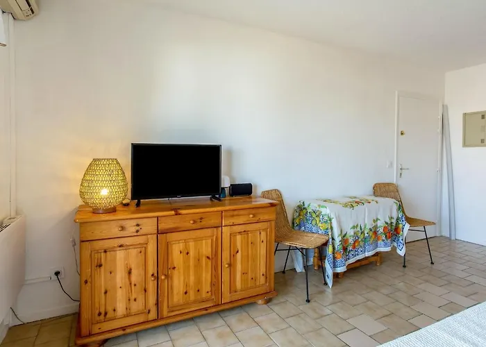 Daire Saint James-13 By Interhome Le Lavandou