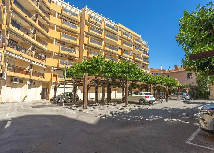 Lägenhet Saint James-13 By Interhome Le Lavandou