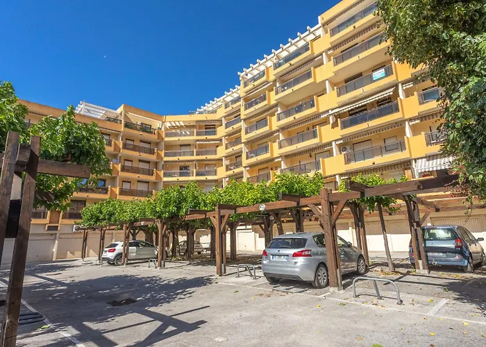 Saint James-13 By Interhome *